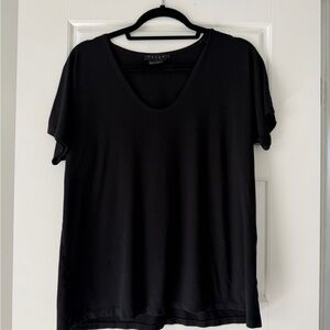 Hatch | The Perfect Vee - Black